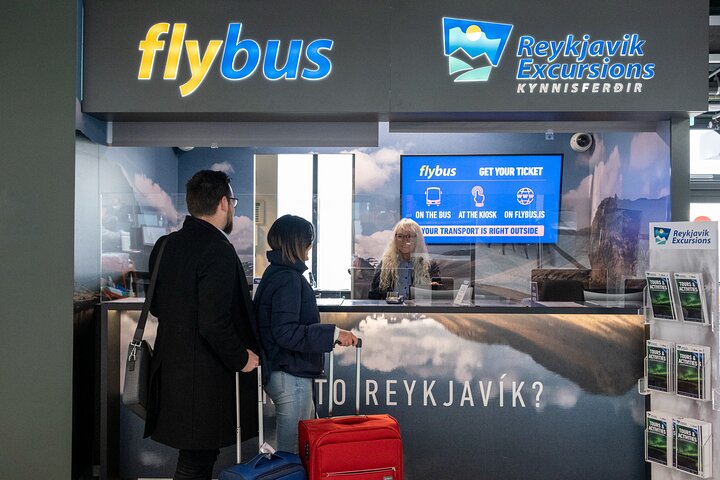 Airport Transfer: Keflavik Airport to Reykjavik Center in Iceland