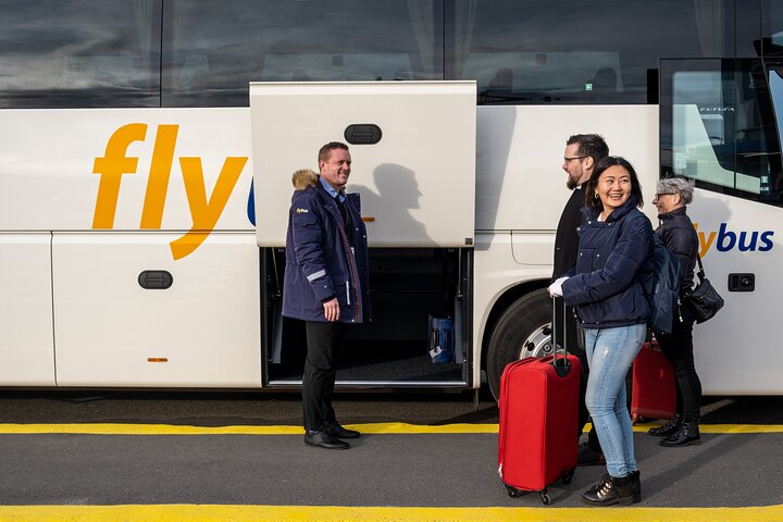 Airport Transfer: Keflavik Airport to Reykjavik Center in Iceland