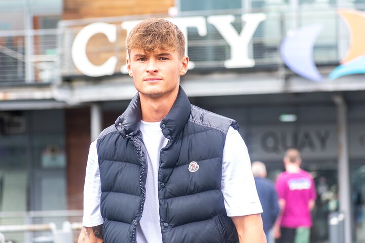 Original Dundee Photoshoot Tour