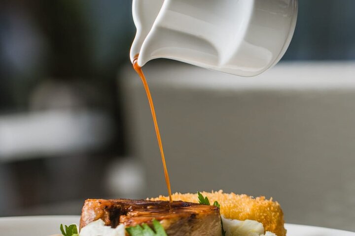 Korcula walking tour and dinner for Food Lovers