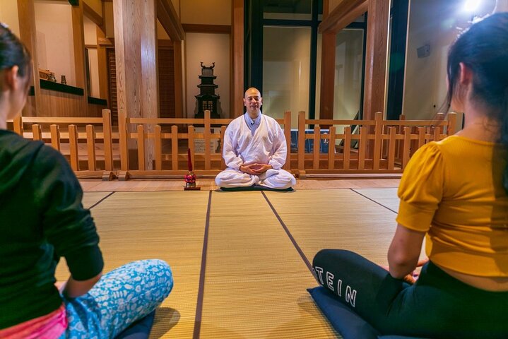 ZEN Meditation with a Japanese Monk in Odawara Castle