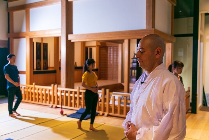 ZEN Meditation with a Japanese Monk in Odawara Castle