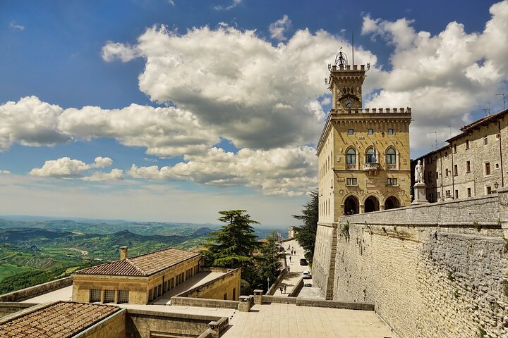 San Marino Private Day Tour with Lunch