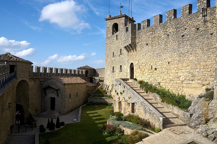 San Marino Private Day Tour with Lunch