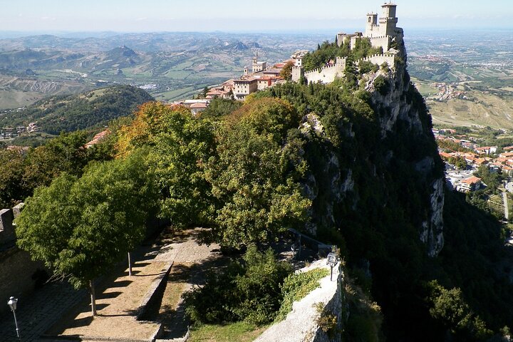 San Marino Private Day Tour with Lunch