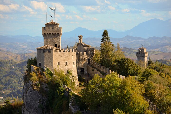San Marino Private Day Tour with Lunch