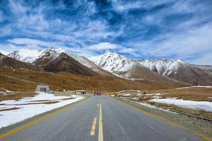 Explore Hunza Valley Pakistan