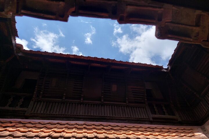 Day trip to Kanyakumari beach and Padmanabhapuram palace