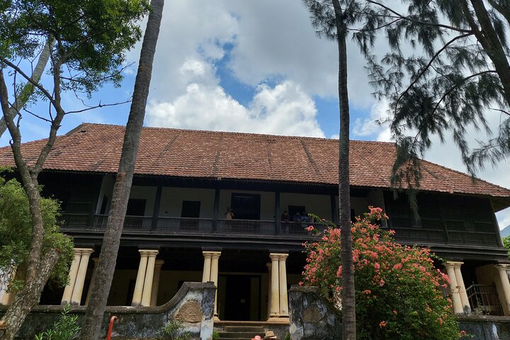 Day trip to Kanyakumari beach and Padmanabhapuram palace