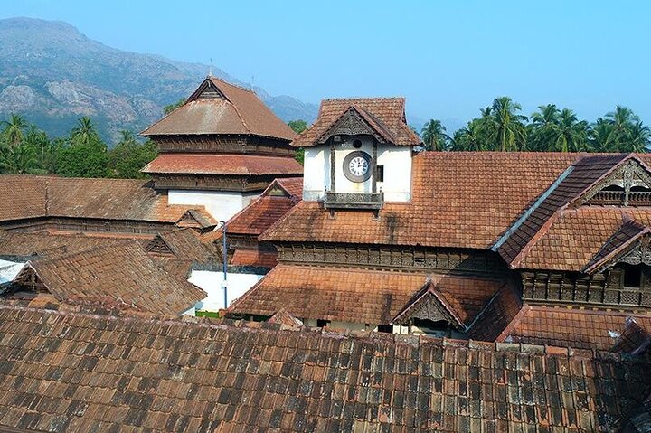Day trip to Kanyakumari beach and Padmanabhapuram palace