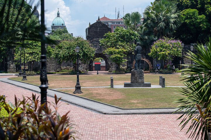 Intramuros & Chinatown Manila Tour – Walking, Food & Culture