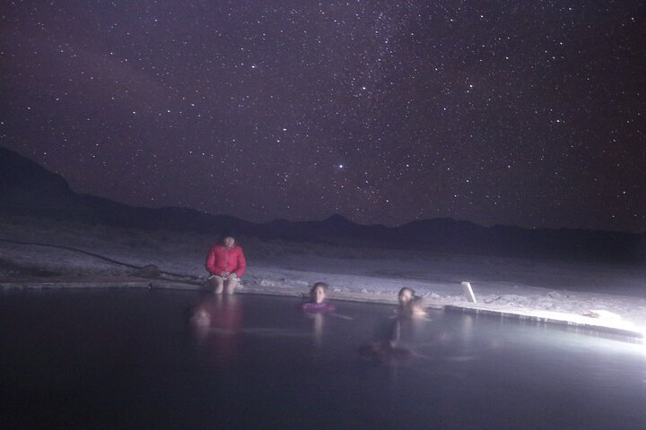 5-Hour Uyuni Salt Flat Tour Stargazing and Sunset/Sunrise In Group