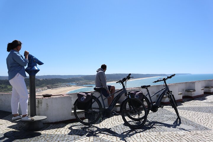 Nazaré E-Bike Tour-Traditions & Giant Waves