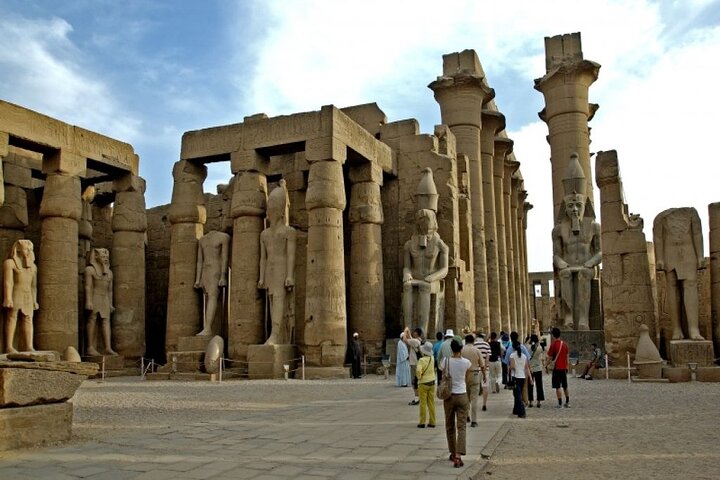 4 Days Nile Cruise from Aswan to Luxor including Abu Simbel and Hot Air Balloon