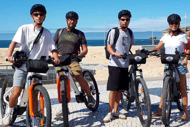 Nazaré E-Bike Tour-Traditions & Giant Waves