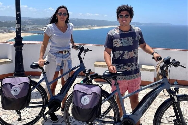 Nazaré E-Bike Tour-Traditions & Giant Waves