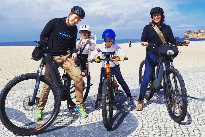 Nazaré E-Bike Tour-Traditions & Giant Waves