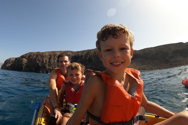 Kayaking + snorkeling with turtles