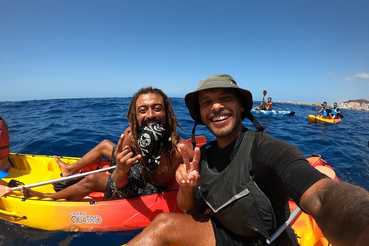 Kayaking + snorkeling with turtles