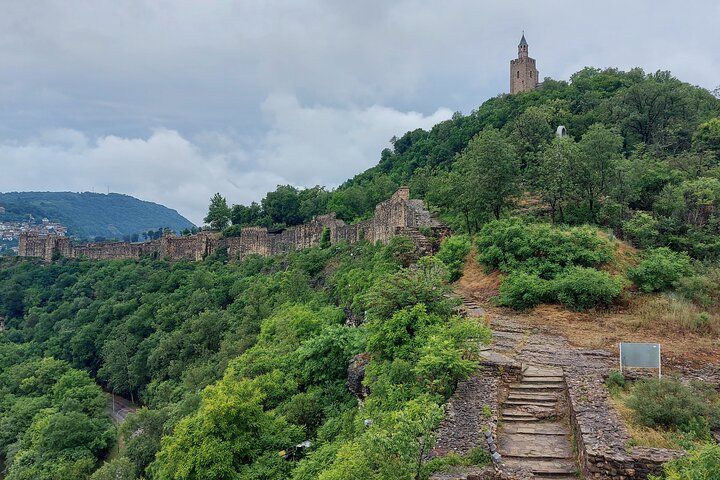 Veliko Tarnovo and Arbanasi day tour from Sofia with pickup