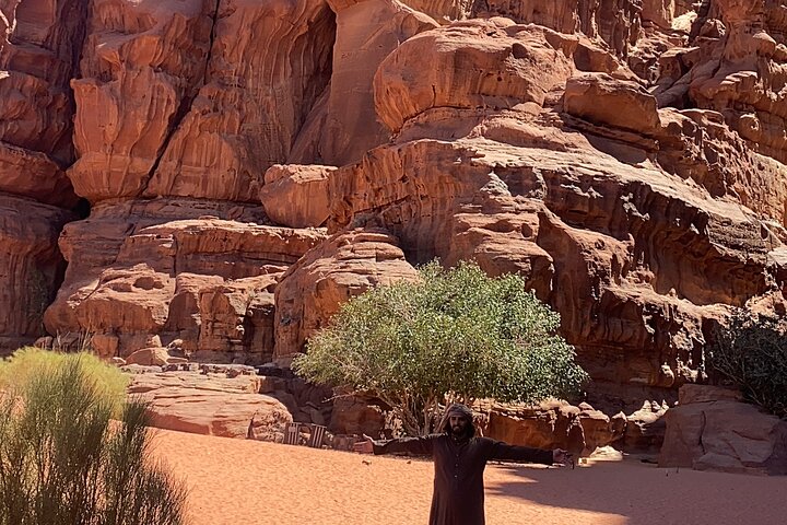 Full day Jeep Tour in Wadi Rum desert