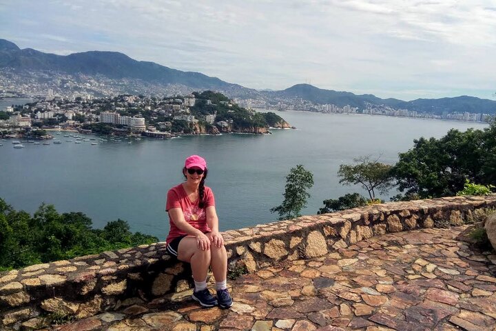 Roqueta Island: Hike, Snorkel & Beach Escape