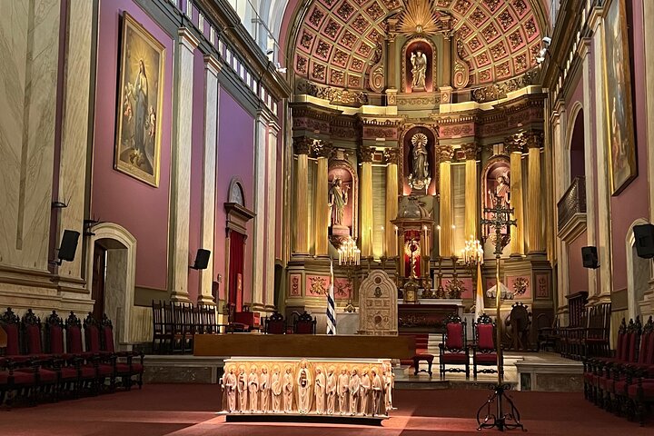 Tailor-made Montevideo: Private City Tour with a Local