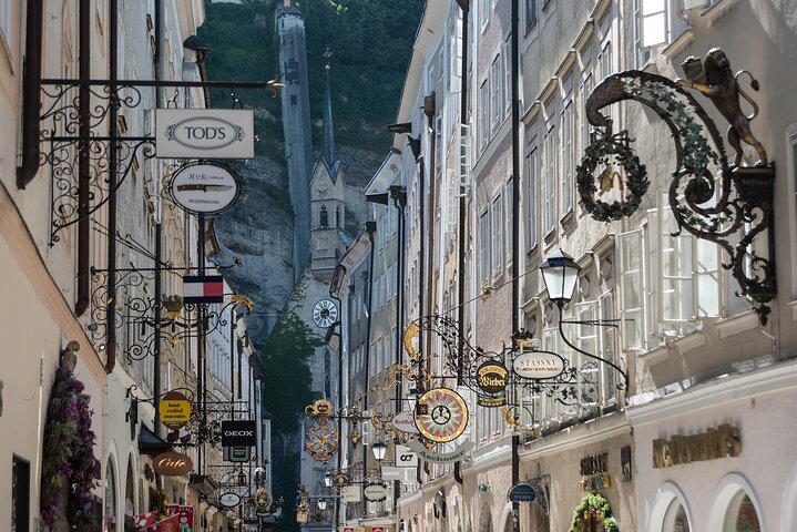 Private Transfer from Passau to Salzburg with 2 hours for sightseeing