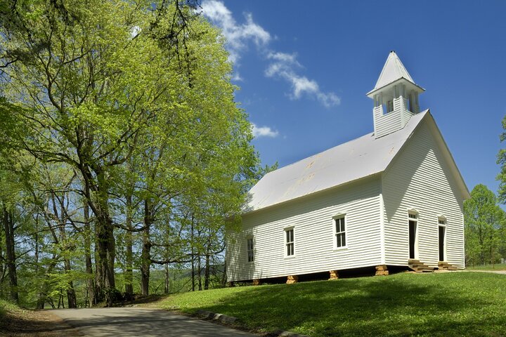 Great Smoky Mountains & Cades Cove Self-Guided Driving Tours