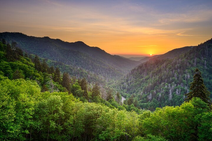 Great Smoky Mountains & Cades Cove Self-Guided Driving Tours