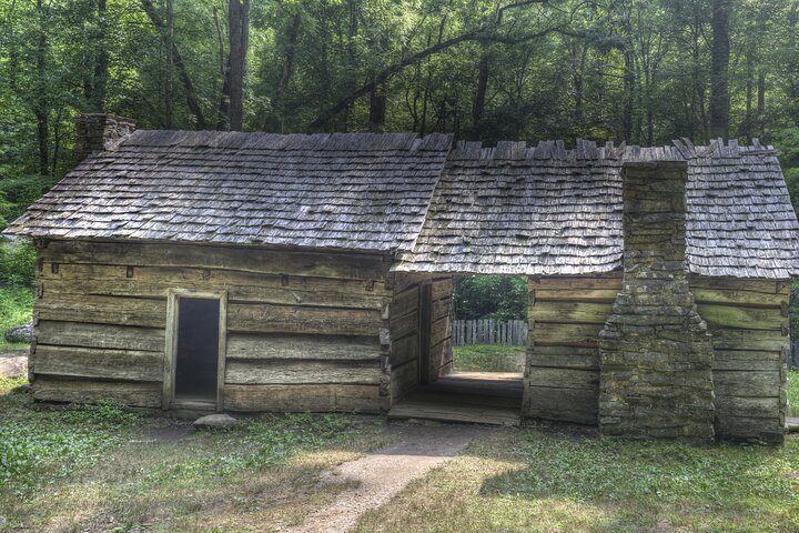Great Smoky Mountains & Cades Cove Self-Guided Driving Tours