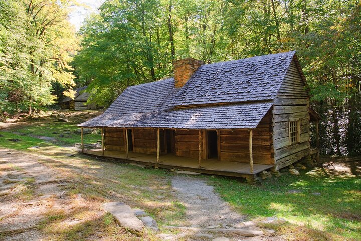 Great Smoky Mountains & Cades Cove Self-Guided Driving Tours