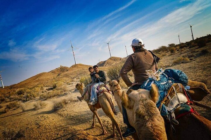 Non-touristic overnight camel safari