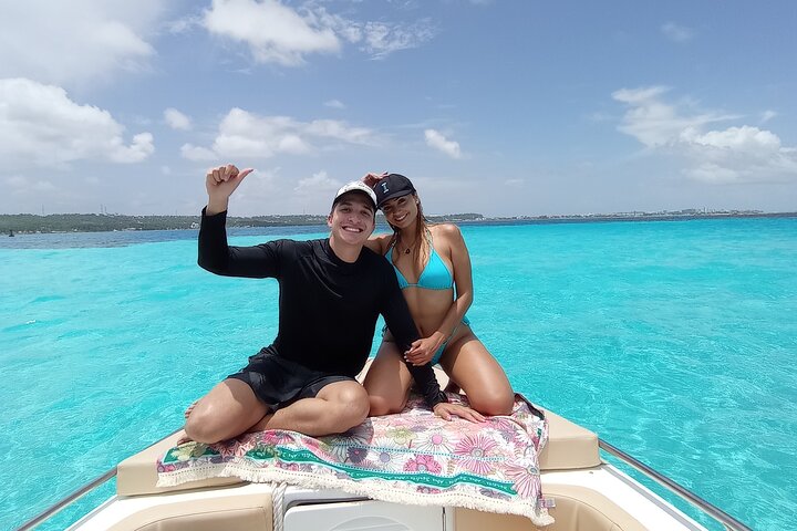 Marmows Full Day Private Boat Tour in San Andreas Islands