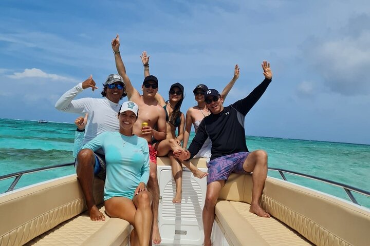 Marmows Full Day Private Boat Tour in San Andreas Islands