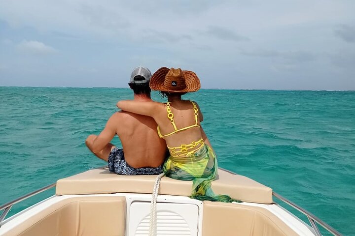 Marmows Full Day Private Boat Tour in San Andreas Islands