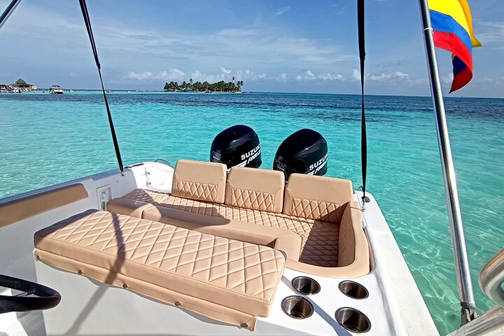 Marmows Full Day Private Boat Tour in San Andreas Islands