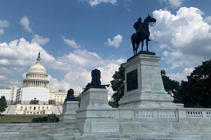 Stretch Limo Private Day & Night Custom Tours of Washington DC