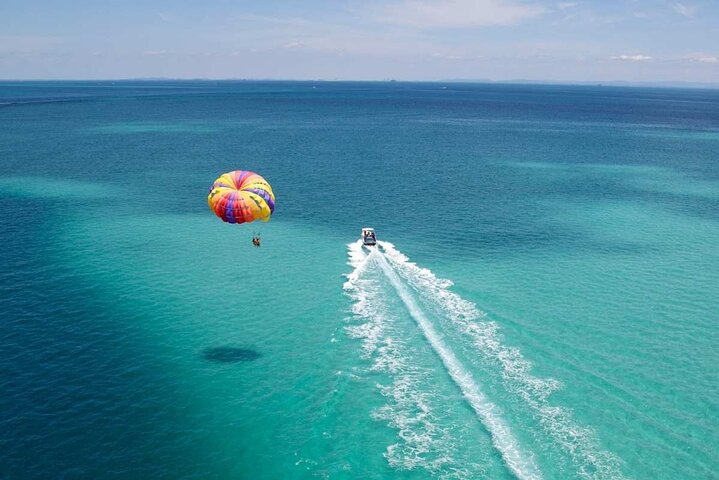 Boracay Parasailing Experience