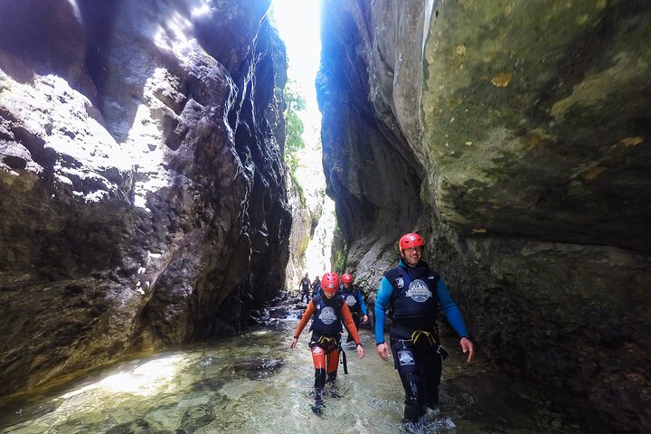 Canyoning tour in Nevidio Canyon