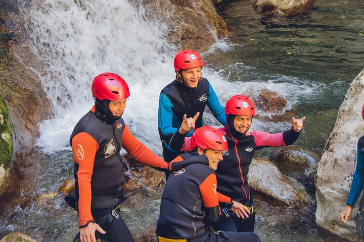 Canyoning tour in Nevidio Canyon