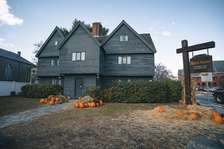 Massachusetts Self-Guided Audio Tour Bundle: 10+ Tours