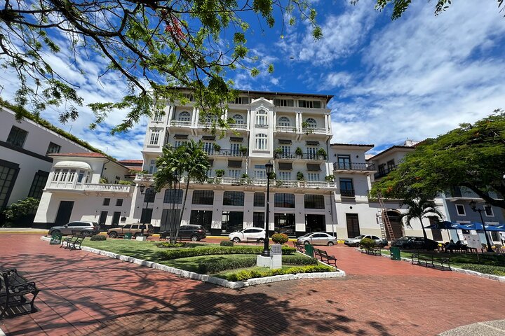 Legends of Casco Viejo Tour: Hidden Gems with Panama Vibes Tours