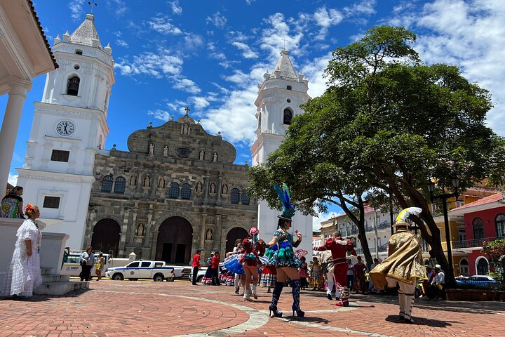Legends of Casco Viejo Tour: Hidden Gems with Panama Vibes Tours
