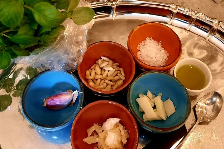 Pesto Class and Wine Tasting in Vernazza, Cinque Terre