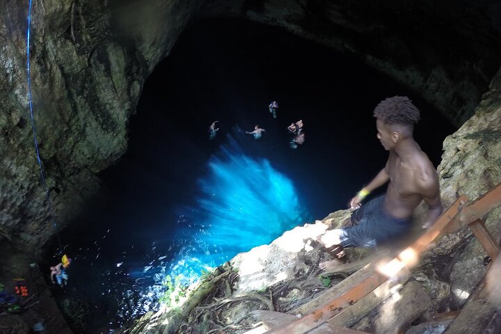Progreso Mayapan and swim cenote excursion
