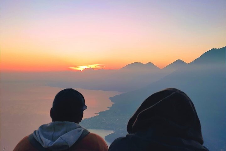 Sunrise Hike Tour on Indian's Nose Mountain