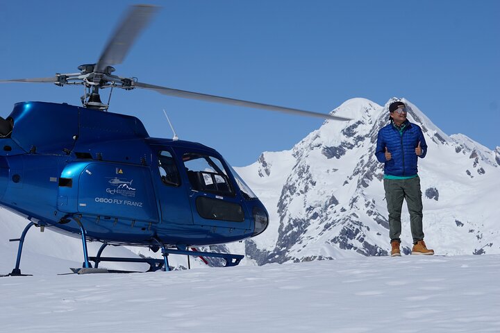 Mt Cook Supreme: 4 Glaciers with 2 Snow Landings - 60mins
