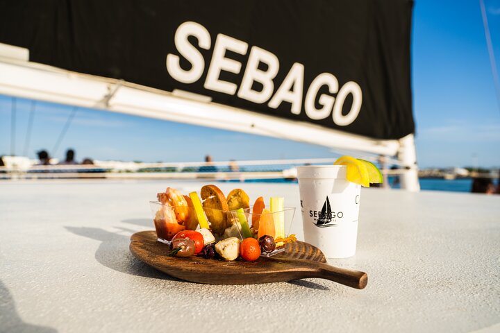 Key West Sunset Sail with Open Bar, Live Music and Hors D'oeuvres