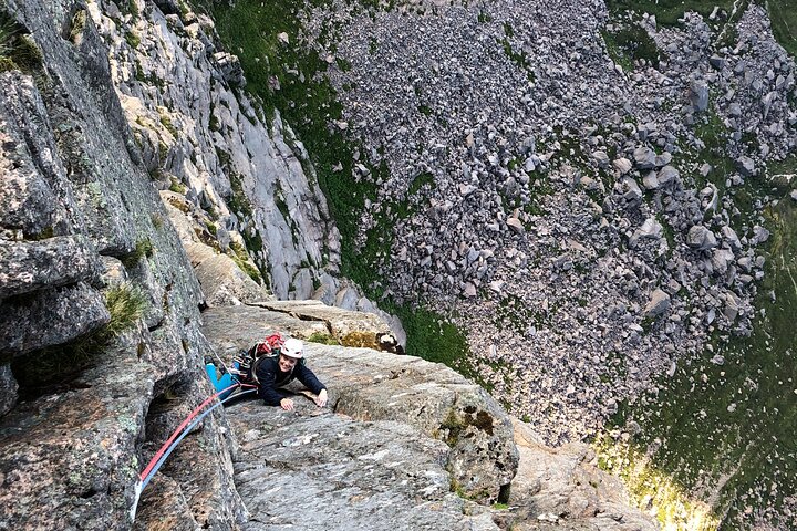 Private Guided Ridge Scrambling Experience in the Cairngorms